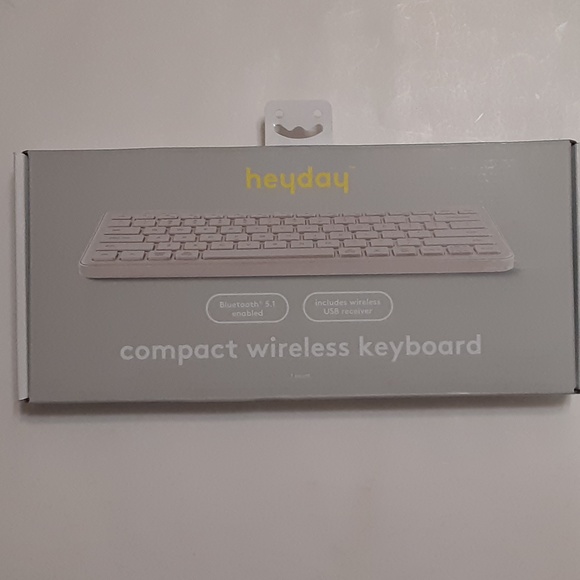 Compact Bluetooth Keyboard - Picture 6 of 8
